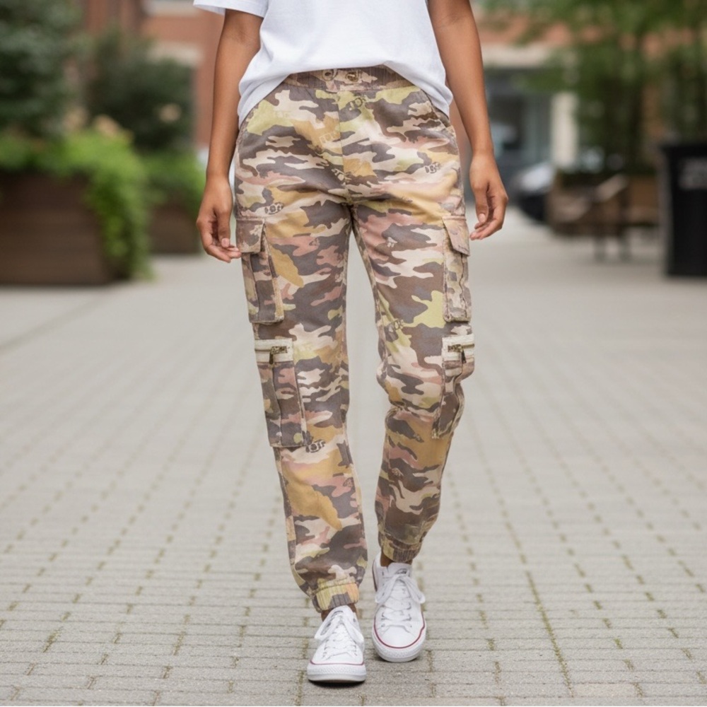 DOPE Beige & Tan Camo Cargo Joggers Size Small NWOT